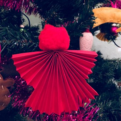 Engel für den Weihnachtsbaum – Basteln mit Kindern