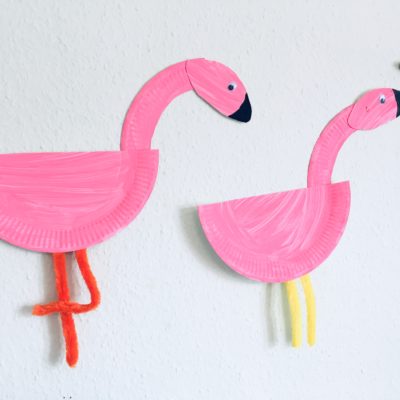 Flamingo aus Pappteller – Basteln mit Kindern